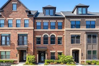 43372 WHITEHEAD TER, Ashburn, VA 20148