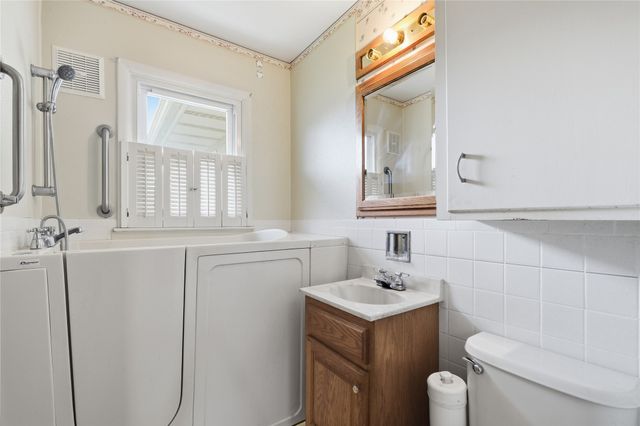 603 W 15th Street N, Newton, IA 50208