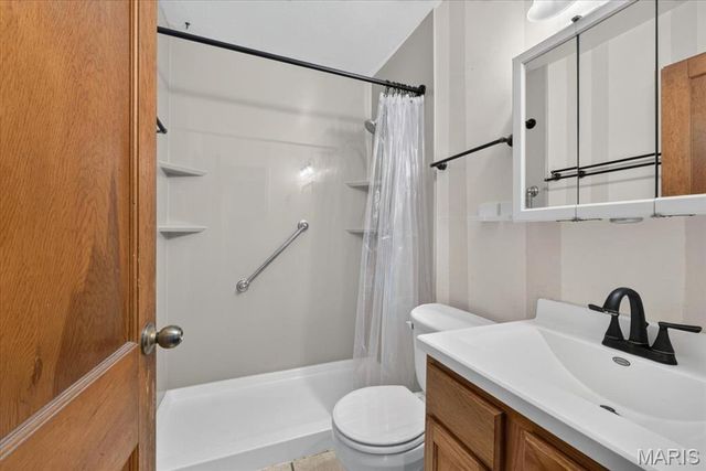 3209 Lynros Drive, St Ann, MO 63074