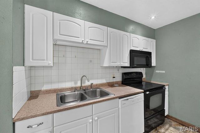 3209 Lynros Drive, St Ann, MO 63074
