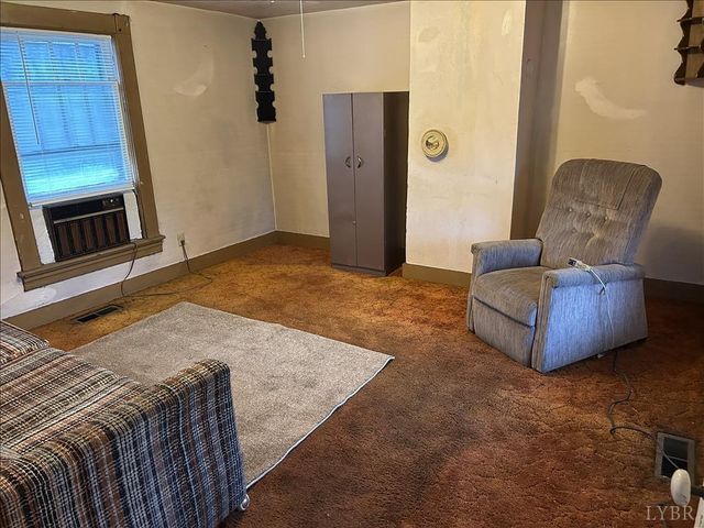 207 Winston Ridge Road, Lynchburg, VA 24501