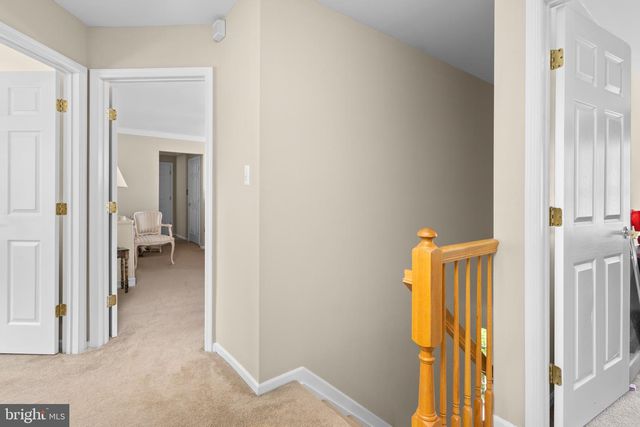 35 DARK LEAF DR, Hamilton, NJ 08610