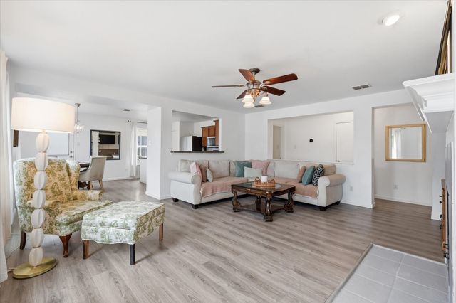 2062 Bishop Hill Trail, Frisco, TX 75036