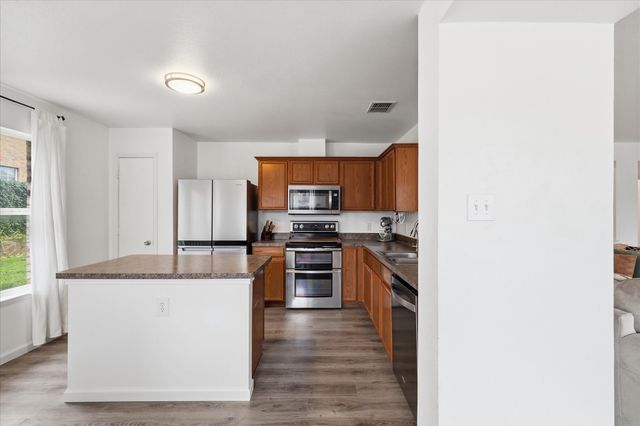 2062 Bishop Hill Trail, Frisco, TX 75036