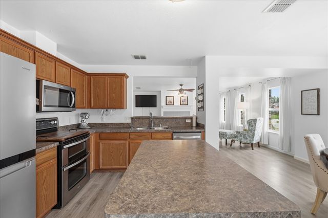 2062 Bishop Hill Trail, Frisco, TX 75036