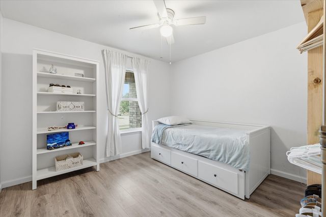 2062 Bishop Hill Trail, Frisco, TX 75036