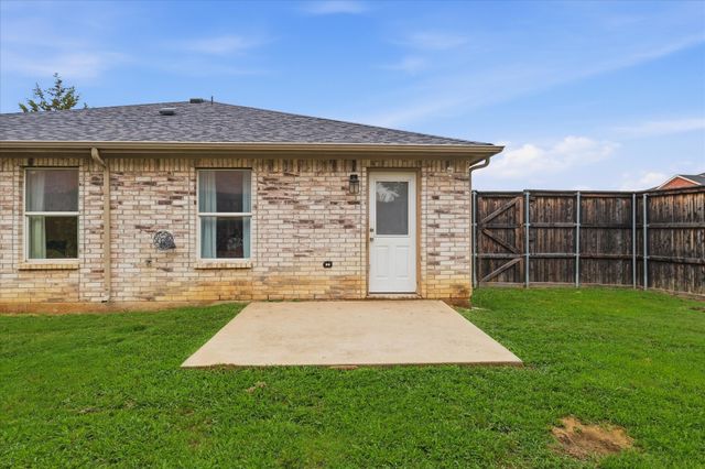 2062 Bishop Hill Trail, Frisco, TX 75036