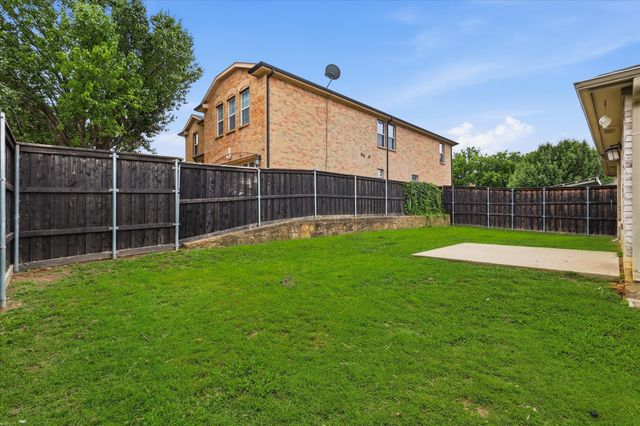 2062 Bishop Hill Trail, Frisco, TX 75036