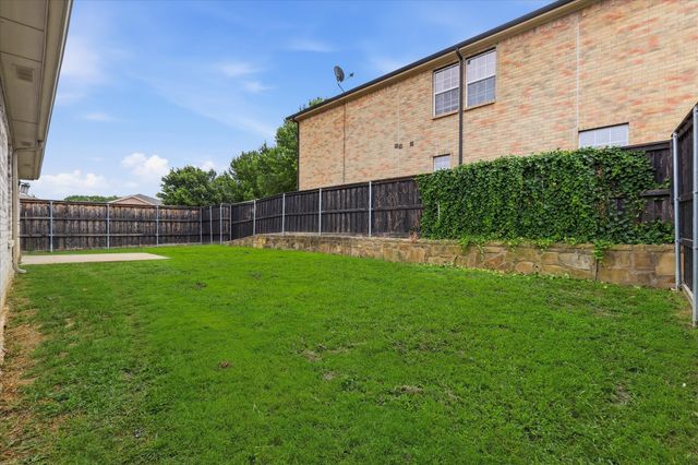 2062 Bishop Hill Trail, Frisco, TX 75036