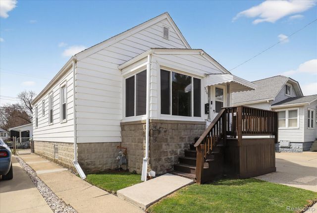 926 Kentucky Court, Monroe, MI 48161