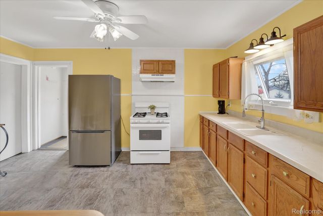 926 Kentucky Court, Monroe, MI 48161