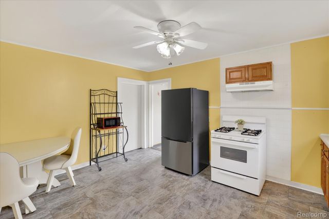 926 Kentucky Court, Monroe, MI 48161