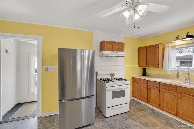 926 Kentucky Court, Monroe, MI 48161