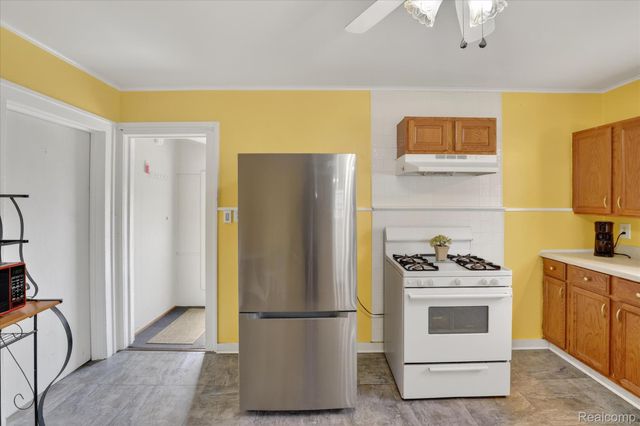 926 Kentucky Court, Monroe, MI 48161