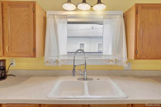 926 Kentucky Court, Monroe, MI 48161