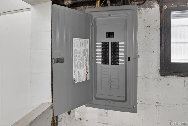 926 Kentucky Court, Monroe, MI 48161