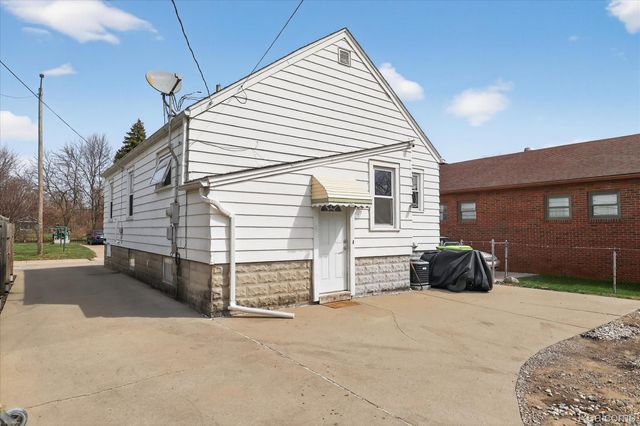 926 Kentucky Court, Monroe, MI 48161