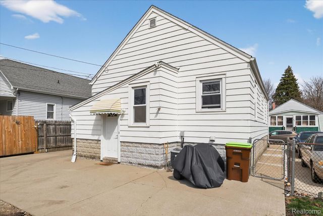 926 Kentucky Court, Monroe, MI 48161