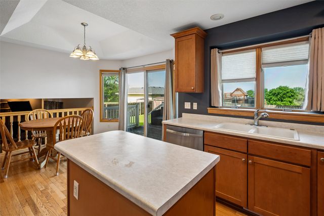 1213 S H Street, Indianola, IA 50125