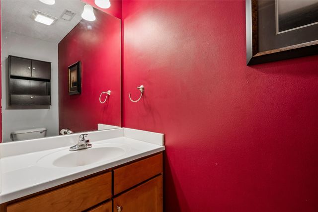 1213 S H Street, Indianola, IA 50125