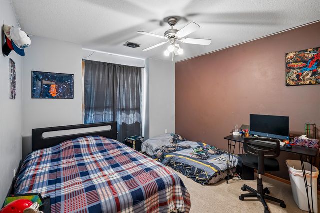 1213 S H Street, Indianola, IA 50125