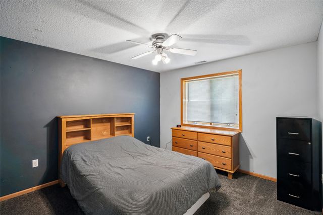 1213 S H Street, Indianola, IA 50125