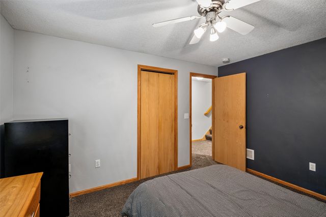 1213 S H Street, Indianola, IA 50125