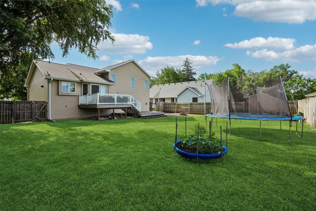 1213 S H Street, Indianola, IA 50125