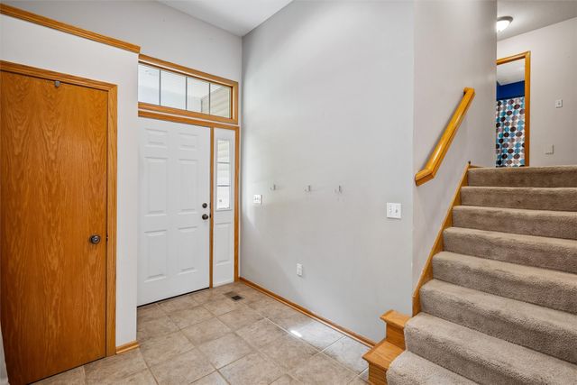 1213 S H Street, Indianola, IA 50125