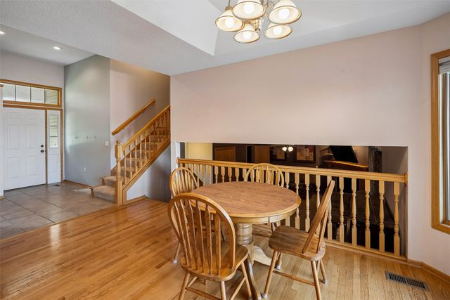 1213 S H Street, Indianola, IA 50125