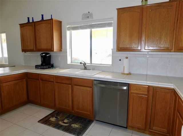 6128 S Bella Vista Drive, Fort Mohave, AZ 86426