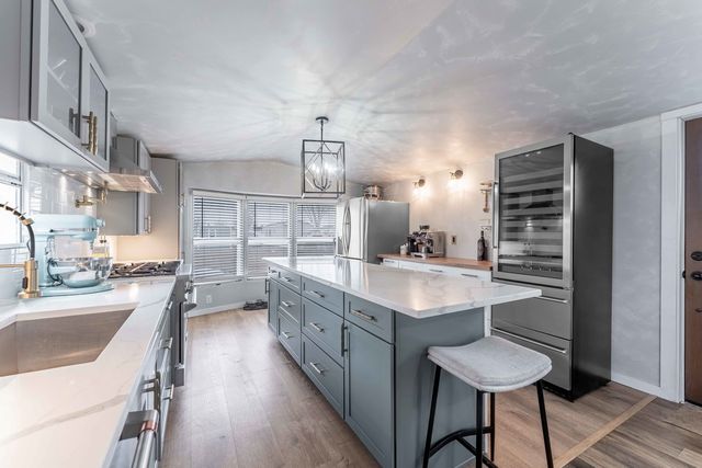 106 8th Avenue, Bartlett, IL 60103