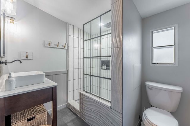 106 8th Avenue, Bartlett, IL 60103