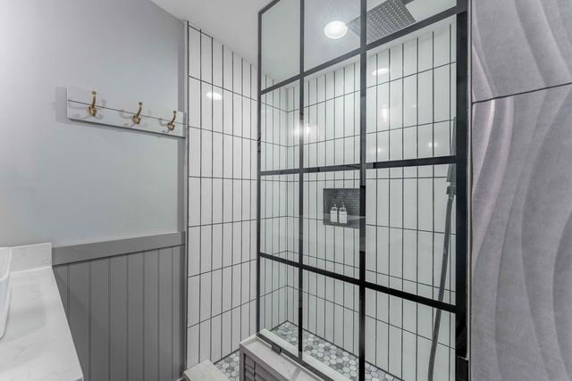 106 8th Avenue, Bartlett, IL 60103