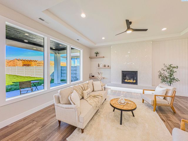 2839 Savanna Ave, Richland, WA 99352