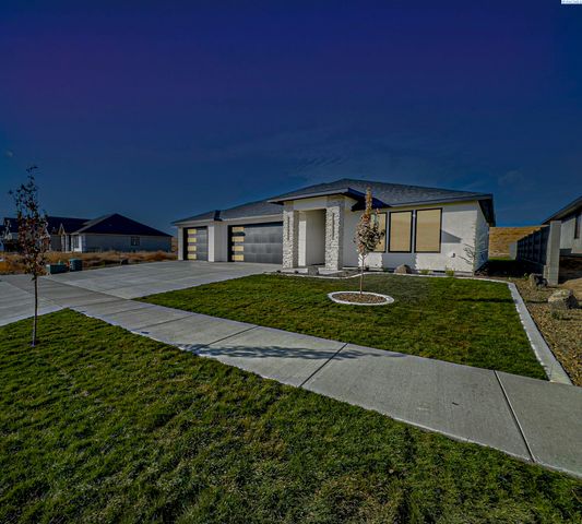 2839 Savanna Ave, Richland, WA 99352