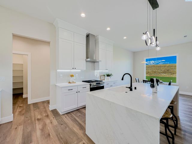 2839 Savanna Ave, Richland, WA 99352