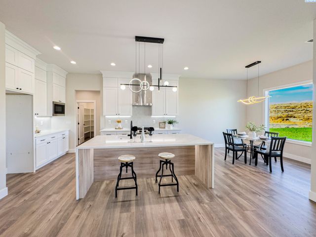 2839 Savanna Ave, Richland, WA 99352