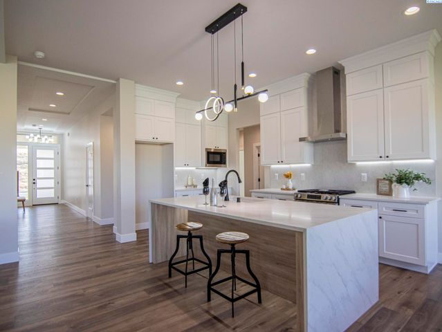 2839 Savanna Ave, Richland, WA 99352