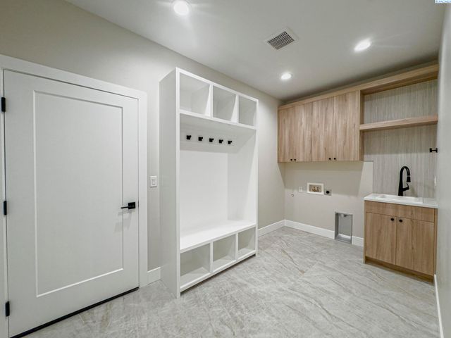 2839 Savanna Ave, Richland, WA 99352