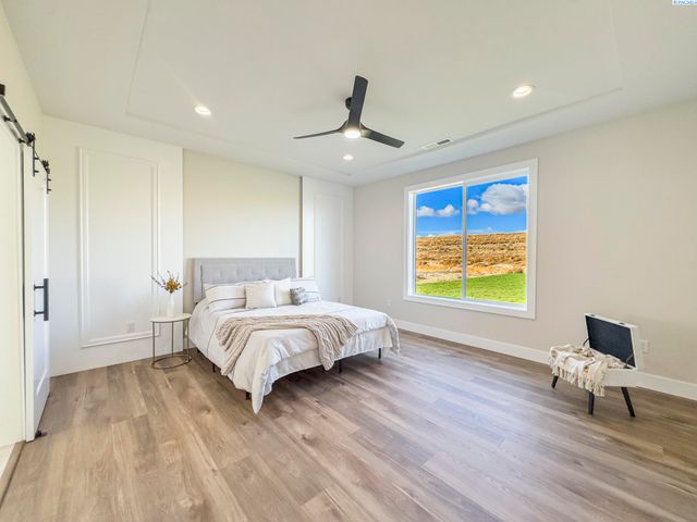 2839 Savanna Ave, Richland, WA 99352