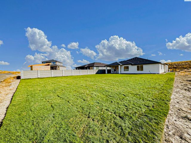 2839 Savanna Ave, Richland, WA 99352