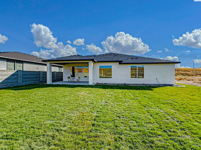 2839 Savanna Ave, Richland, WA 99352