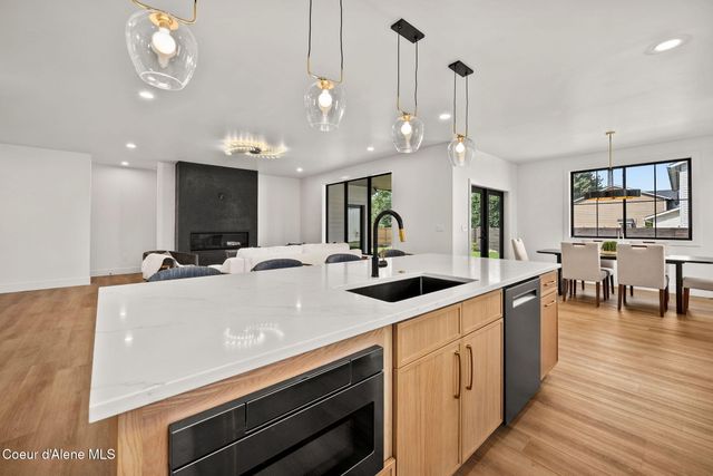 11059 N Armonia Way, Hayden Lake, ID 83835