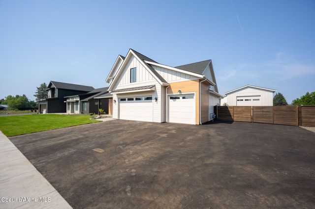 11059 N Armonia Way, Hayden Lake, ID 83835