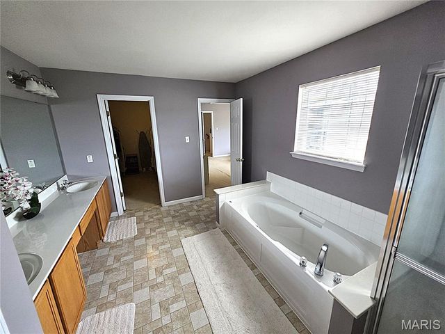 713 Waler Drive, Lake St Louis, MO 63367