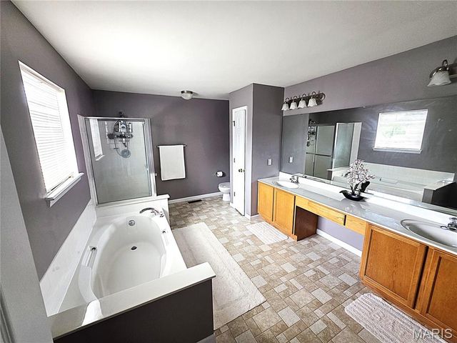 713 Waler Drive, Lake St Louis, MO 63367