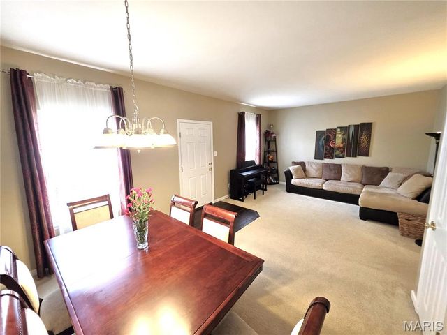 713 Waler Drive, Lake St Louis, MO 63367