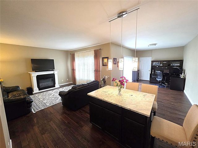 713 Waler Drive, Lake St Louis, MO 63367