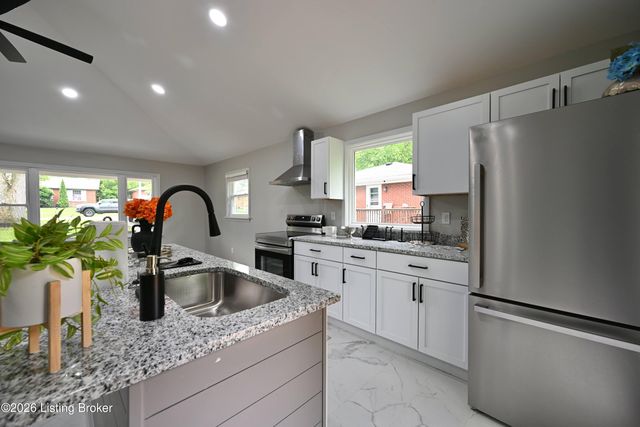5921 Bluestone Rd, Louisville, KY 40219